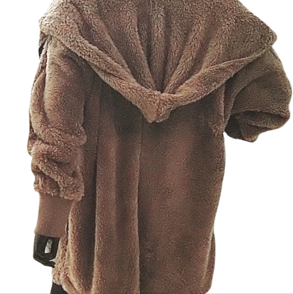 HEM & THREAD One Size Ultra Soft & Plush Cape w/Tuxedo Trim & Hood | NWT‼️ - Picture 5 of 12